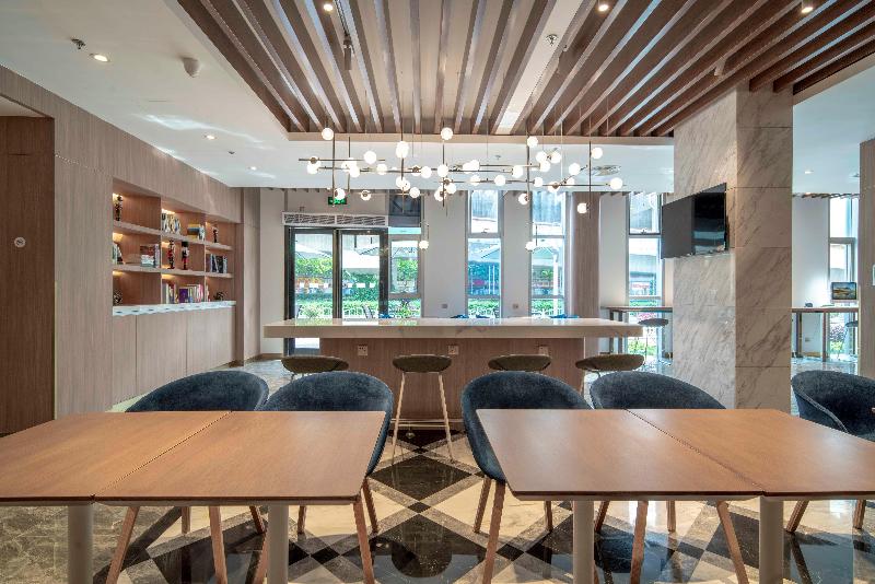 호텔 Holiday Inn Express Shanghai Jinqiao Central, An Ihg