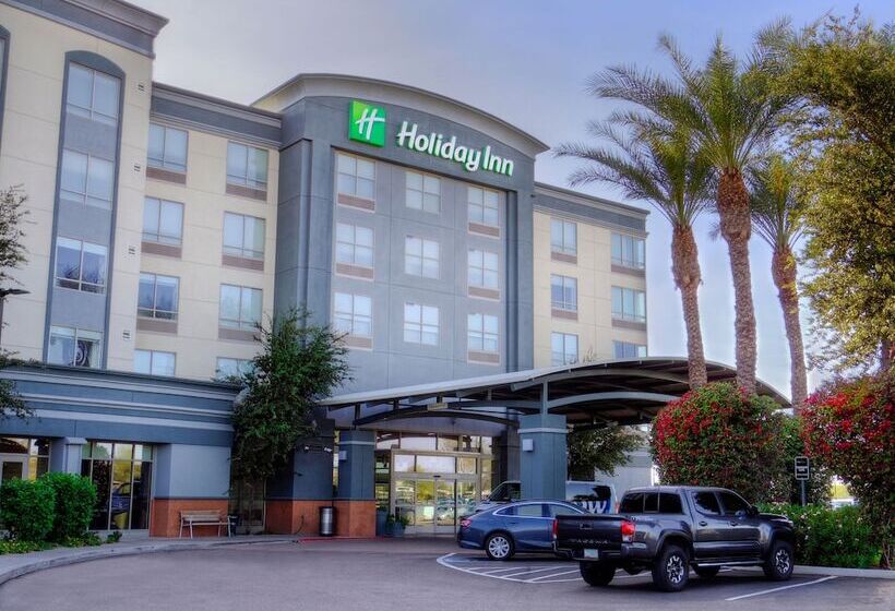 هتل Holiday Inn & Suites Phoenix Airport, An Ihg