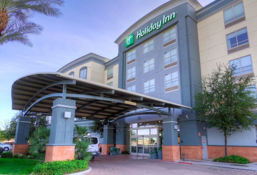 هتل Holiday Inn & Suites Phoenix Airport, An Ihg