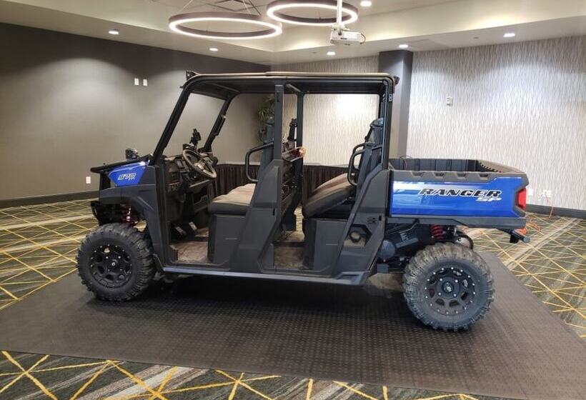 هتل Holiday Inn & Suites Phoenix Airport, An Ihg