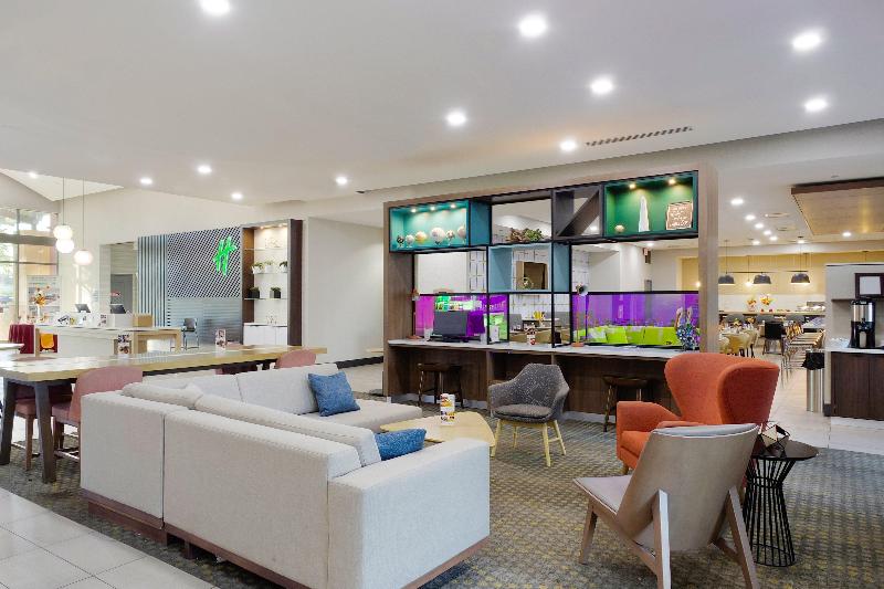 هتل Holiday Inn & Suites Phoenix Airport, An Ihg