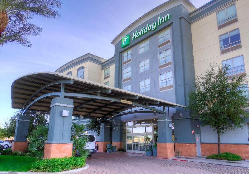 هتل Holiday Inn & Suites Phoenix Airport, An Ihg