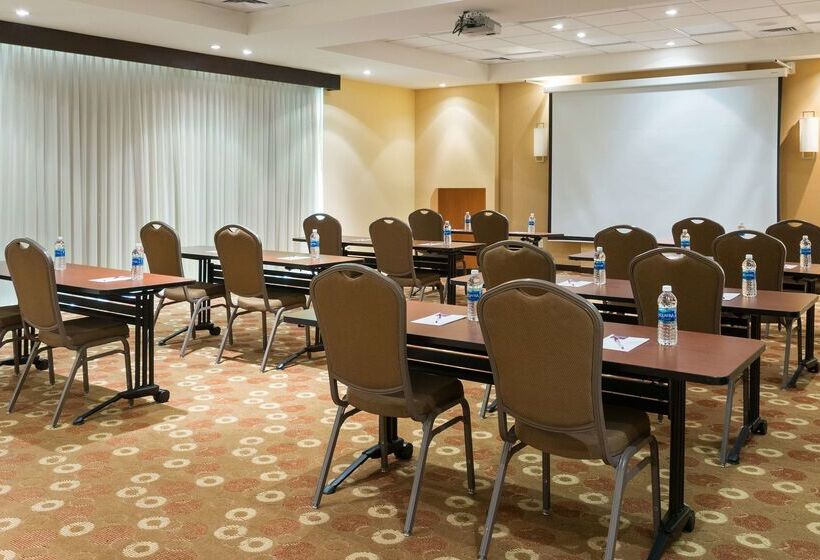 فندق Hyatt Place Coconut Point