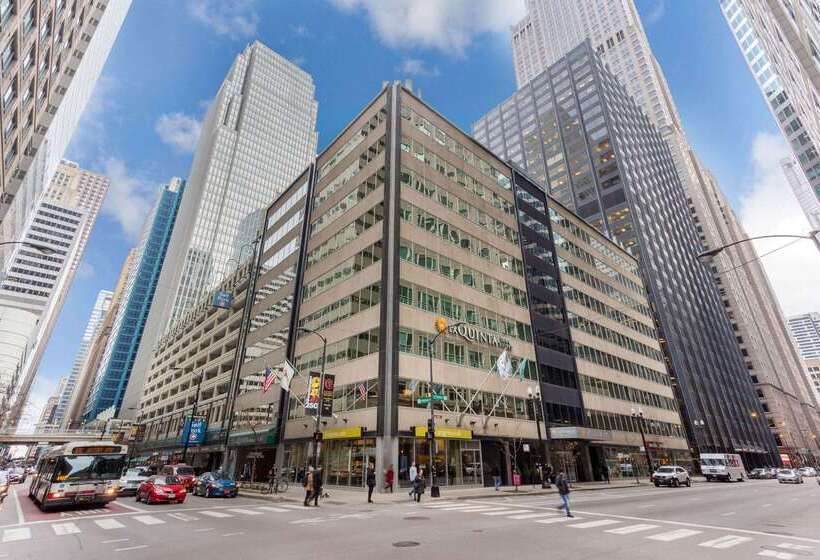 هتل La Quinta By Wyndham Chicago Downtown