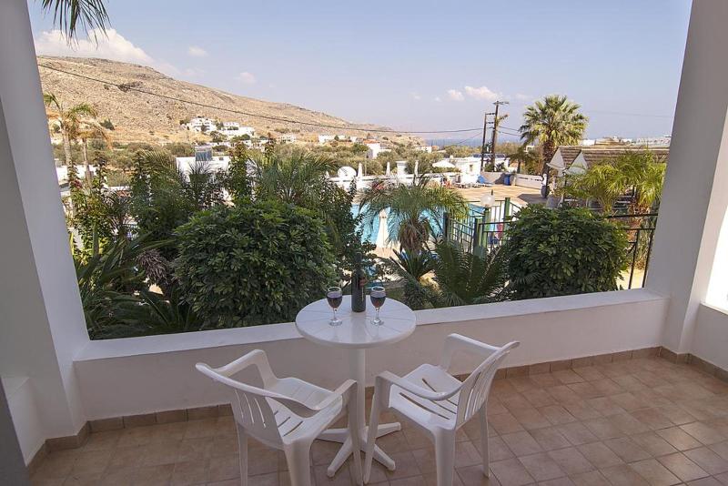 酒店 Lambis Studios & Apartments