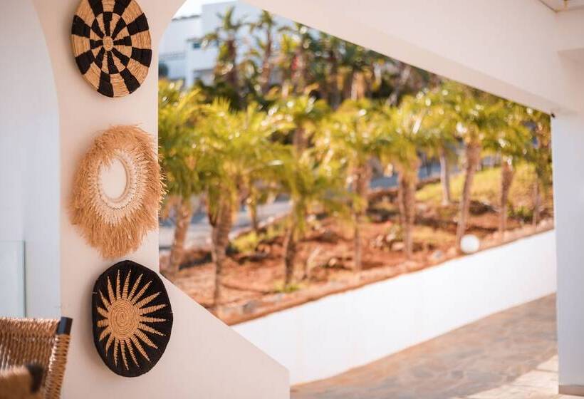 酒店 Lambis Studios & Apartments