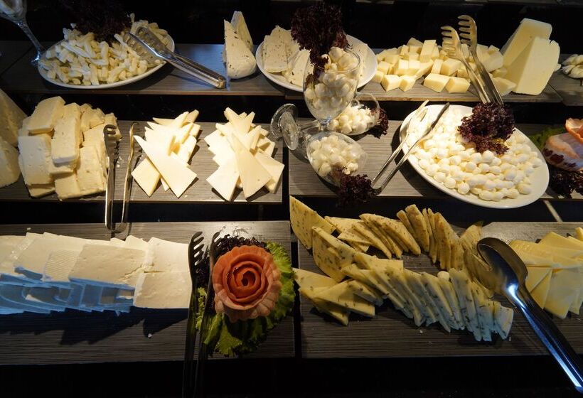 Отель Manaspark Deluxe