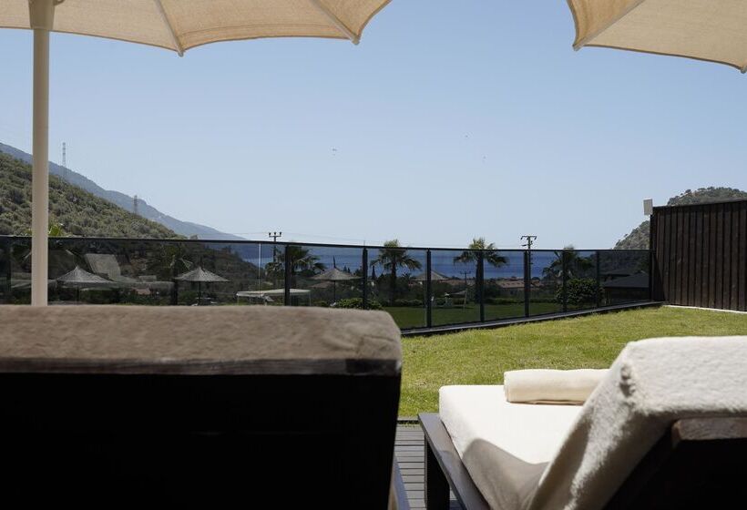 Отель Manaspark Deluxe