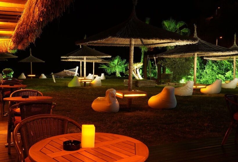 Отель Manaspark Deluxe