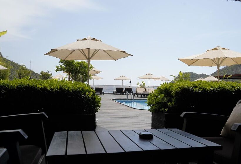 Отель Manaspark Deluxe