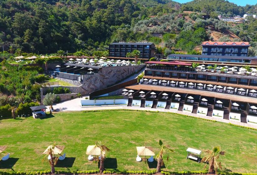 Отель Manaspark Deluxe