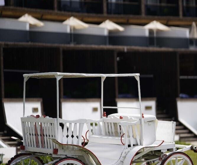 Отель Manaspark Deluxe