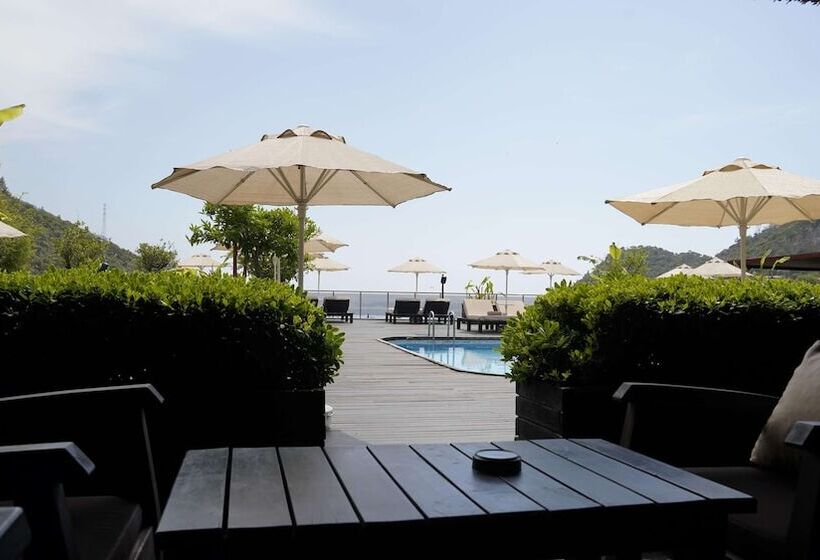 Отель Manaspark Deluxe