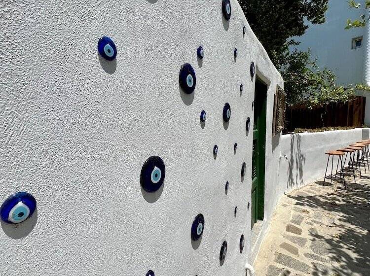 ホテル Matogianni