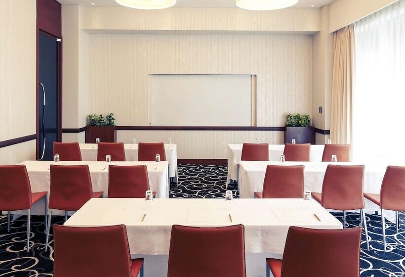 בית מלון כפרי Mercure Sapporo