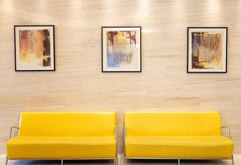 בית מלון כפרי Mercure Sapporo