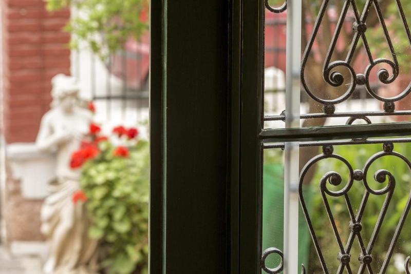 Отель Nafsimedon