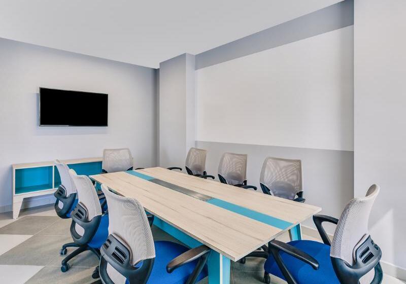 فندق One Acapulco Costera