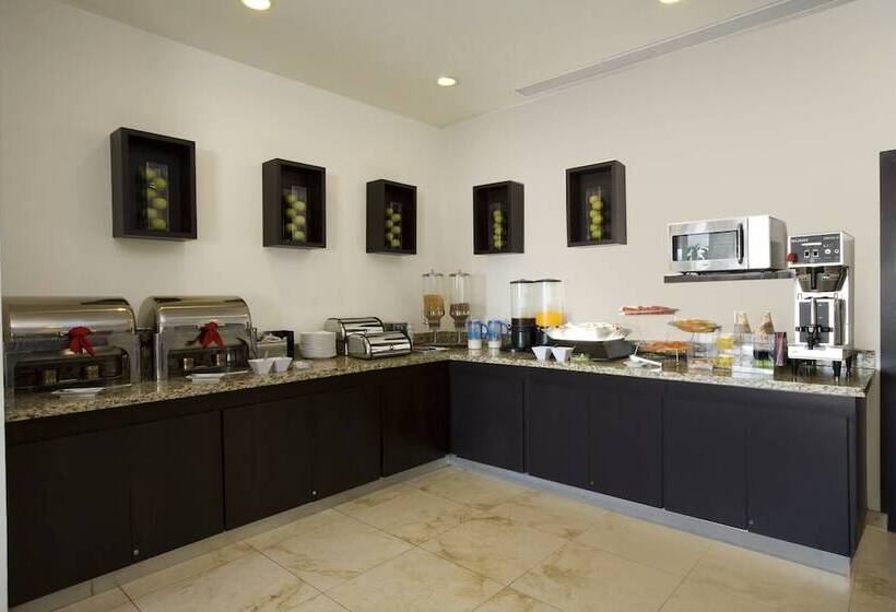 هتل One Aguascalientes Sur