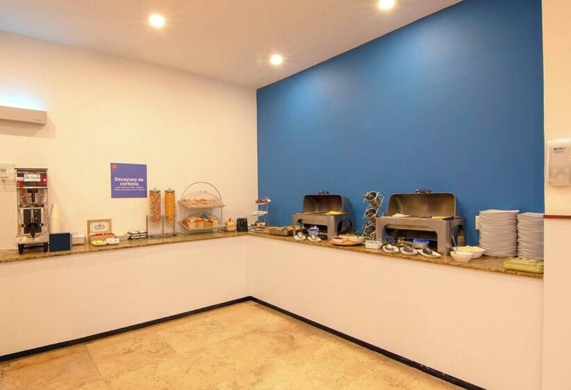 فندق One Coatzacoalcos Forum