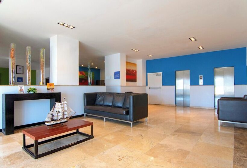 فندق One Coatzacoalcos Forum