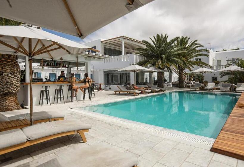 בית מלון כפרי Petinaros