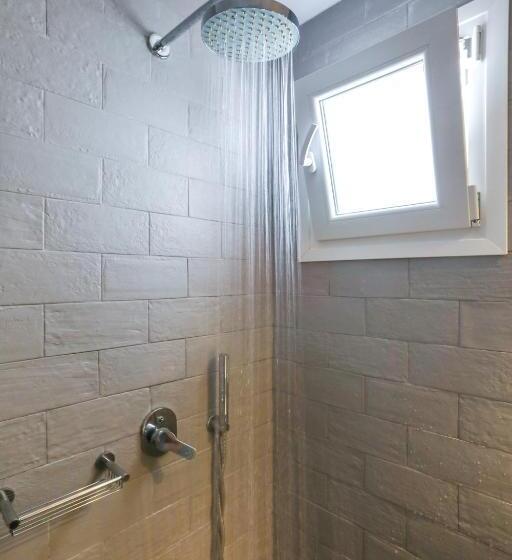 בית מלון כפרי Petinaros