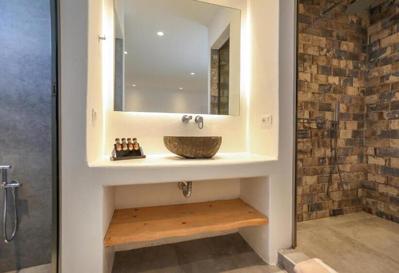 בית מלון כפרי Petinaros