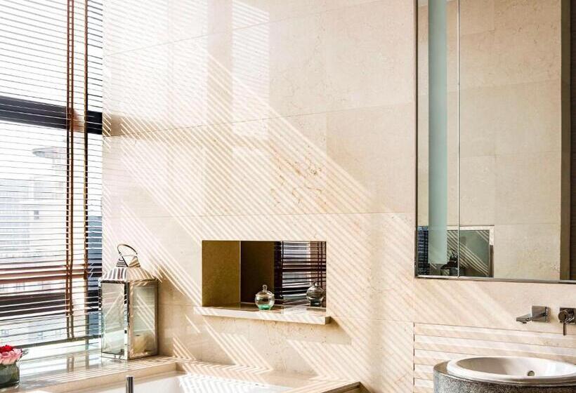 בית מלון כפרי Pullman Shanghai Jing An