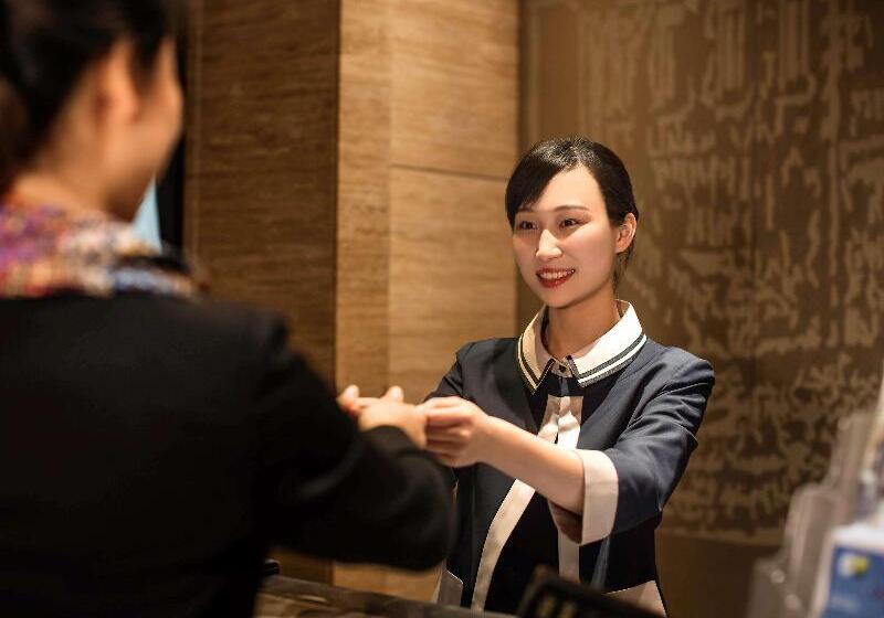 בית מלון כפרי Pullman Shanghai Jing An