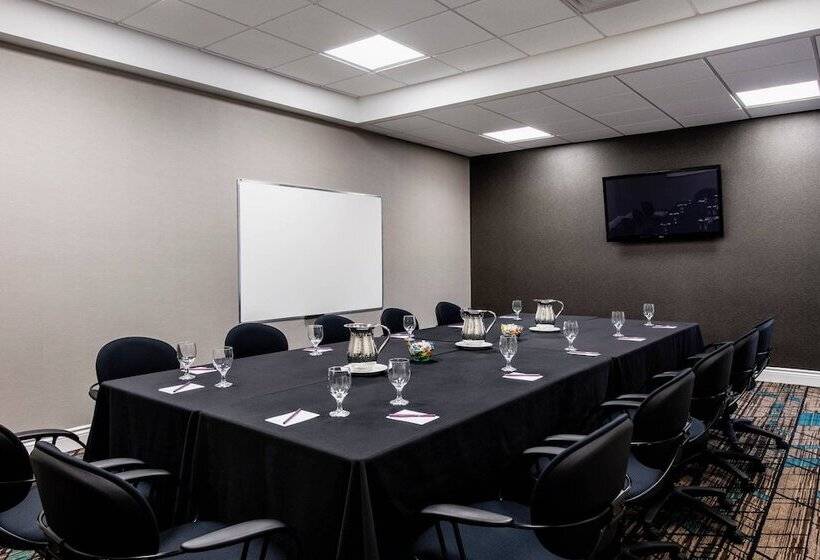 فندق Residence Inn By Marriott Kingston Water's Edge