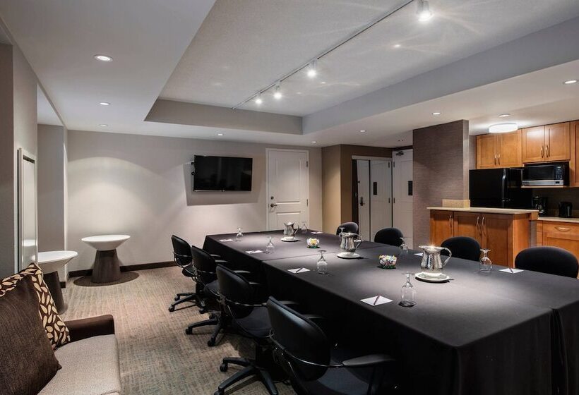 فندق Residence Inn By Marriott Kingston Water's Edge