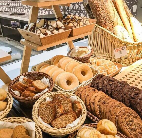 هتل Santa Monica Suites