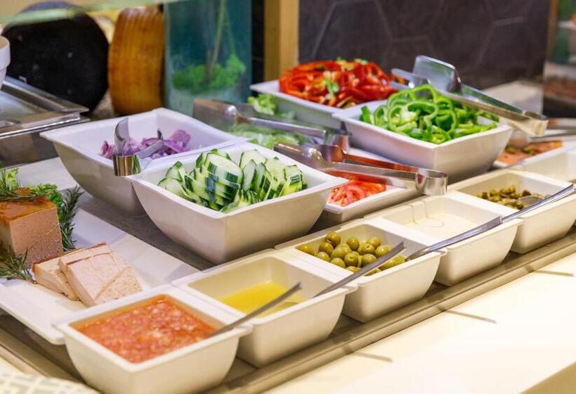 هتل Santa Monica Suites