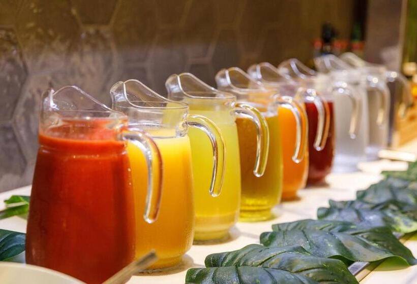 هتل Santa Monica Suites