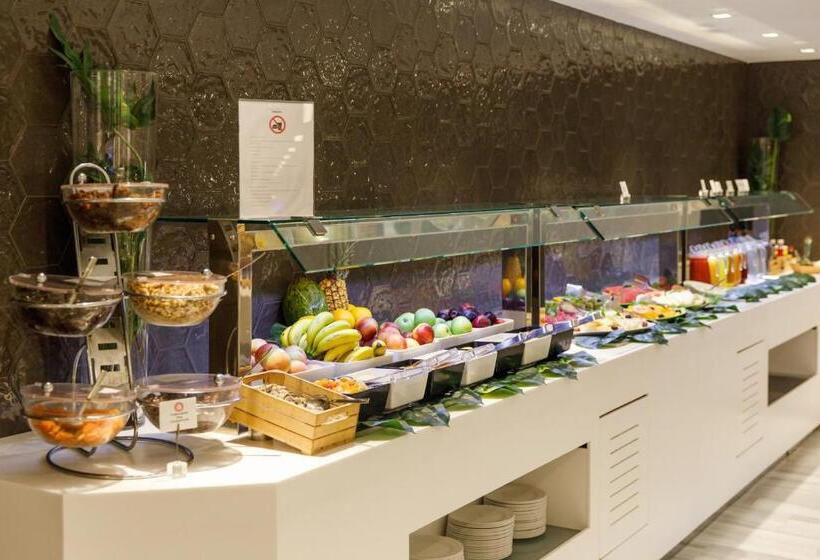 هتل Santa Monica Suites