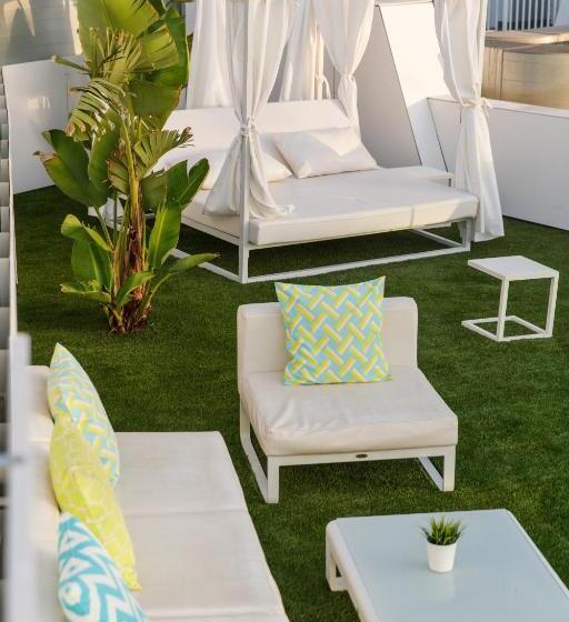 هتل Santa Monica Suites