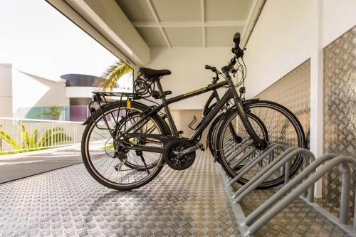 هتل Santa Monica Suites