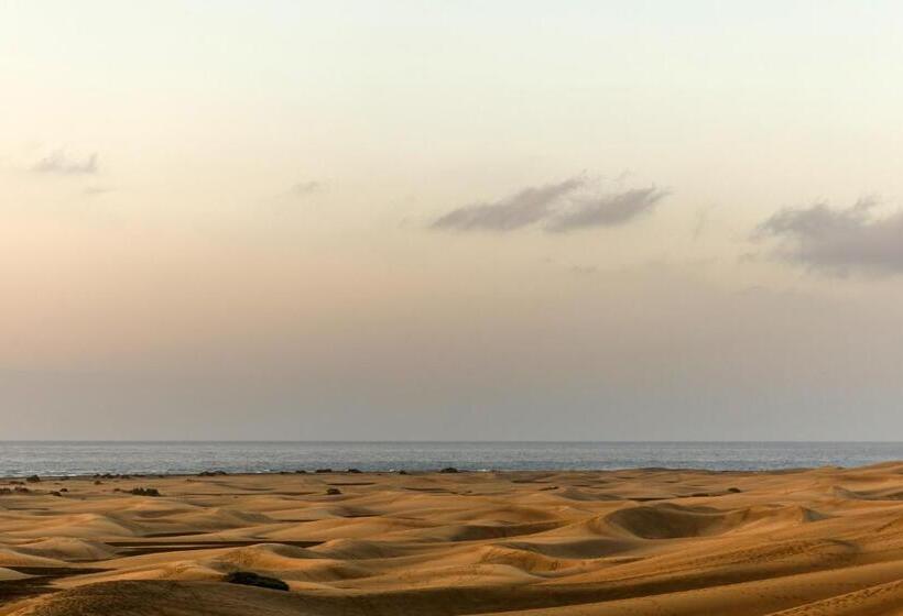 هتل Santa Monica Suites