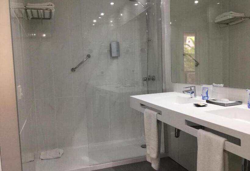 هتل Santa Monica Suites