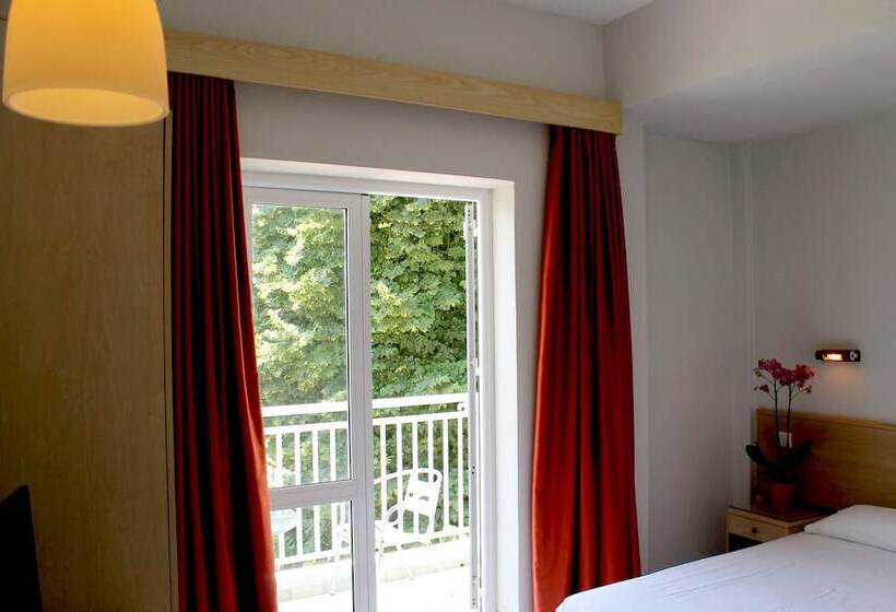 בית מלון כפרי Savoy