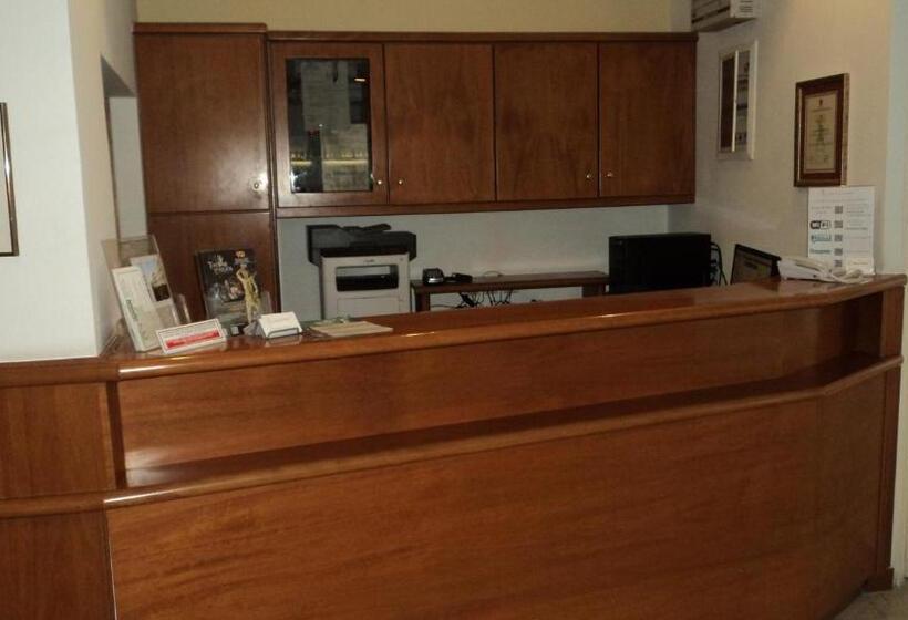 בית מלון כפרי Savoy