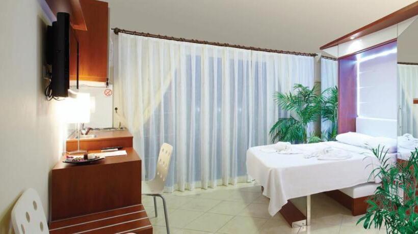 Отель Seahorse Deluxe