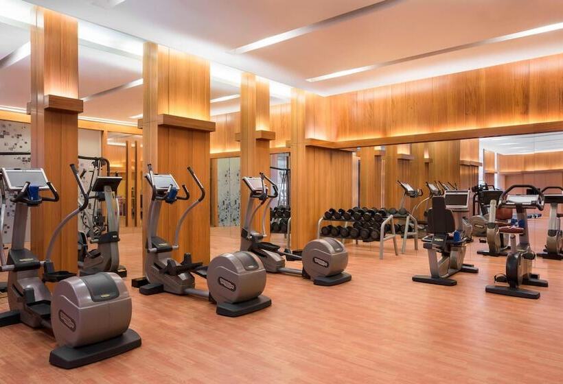 Отель Sheraton Wuxi Binhu