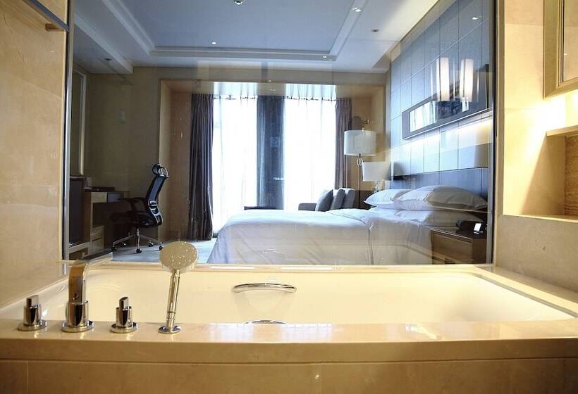 Отель Sheraton Wuxi Binhu