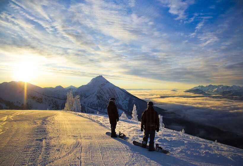 Sutton Place Hotel Revelstoke Mountain Resort