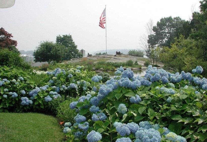 هتل The Inn At Mystic