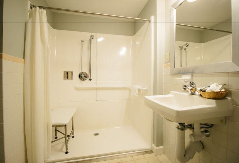 هتل The Inn At Mystic