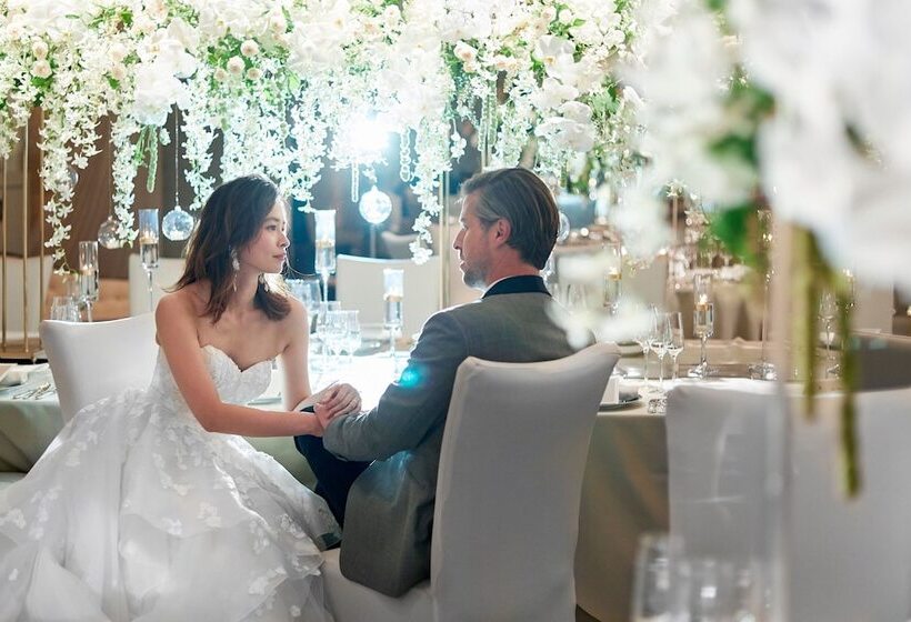 ホテル St. Regis Osaka