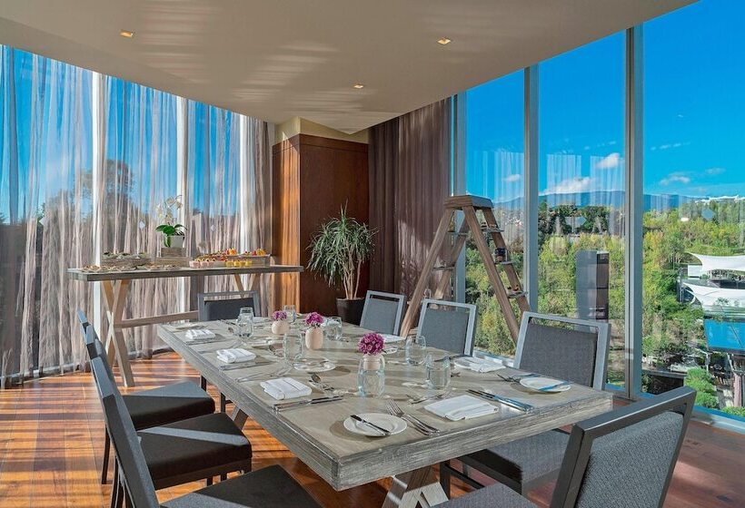 Отель The Westin Santa Fe, Mexico City